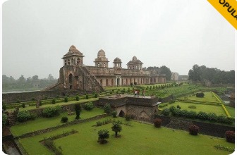 Maheshwar Tour tour package from Indore